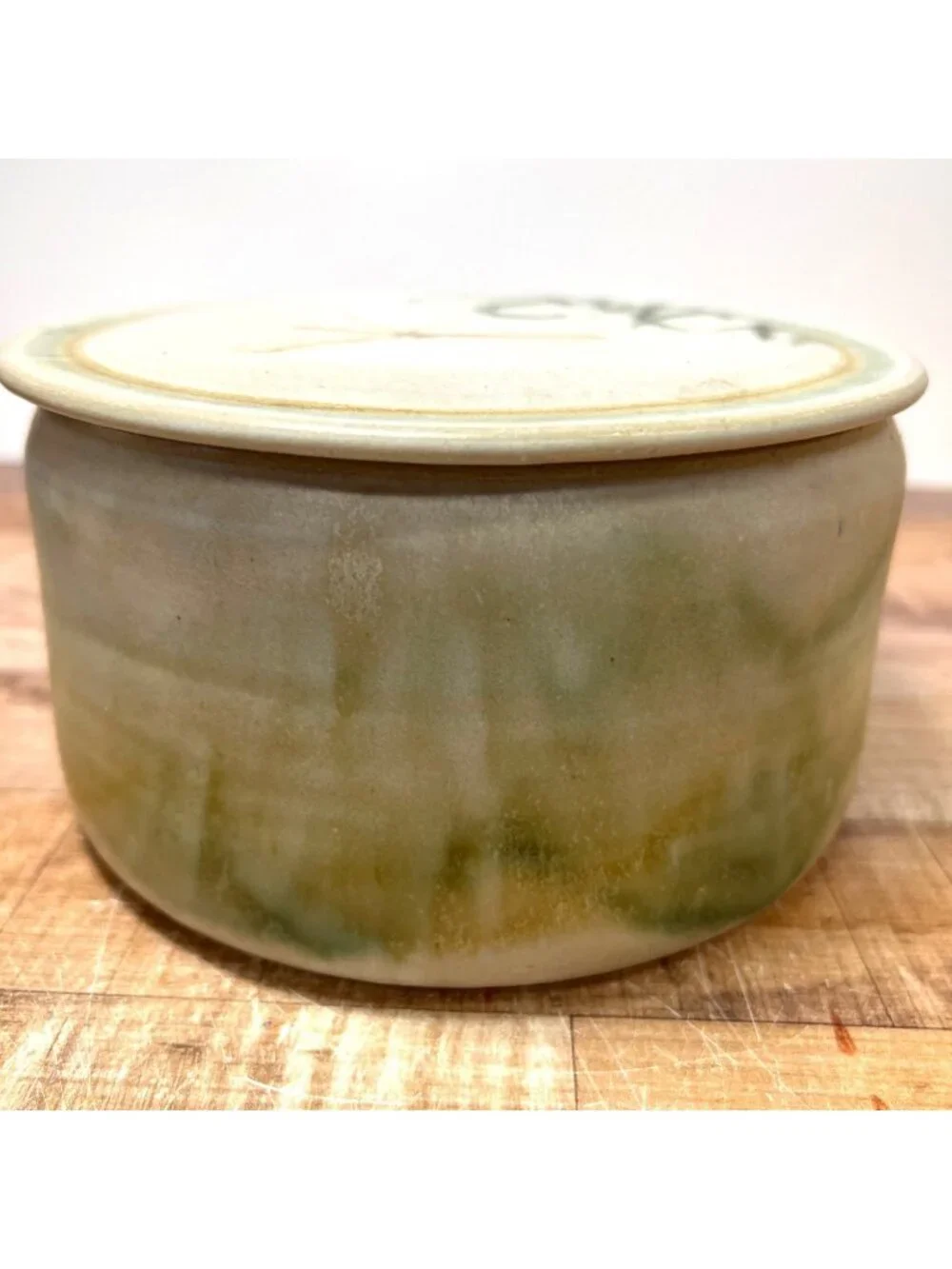 VERY NICE Large Vintage Stoneware Trinket Box With Grass & Dragonfly Design